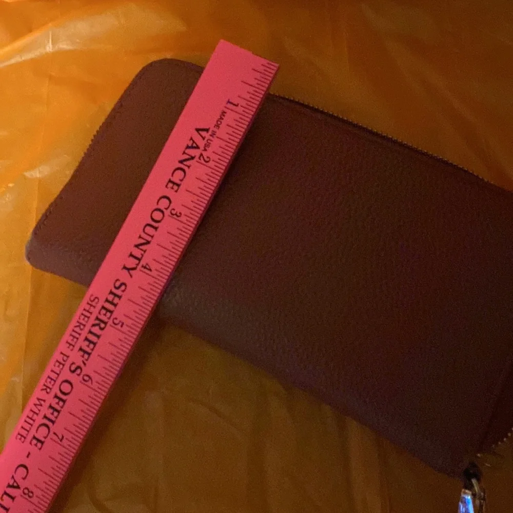 Thirty one wallet with wristlet (burgundy) - Picture 6 of 7